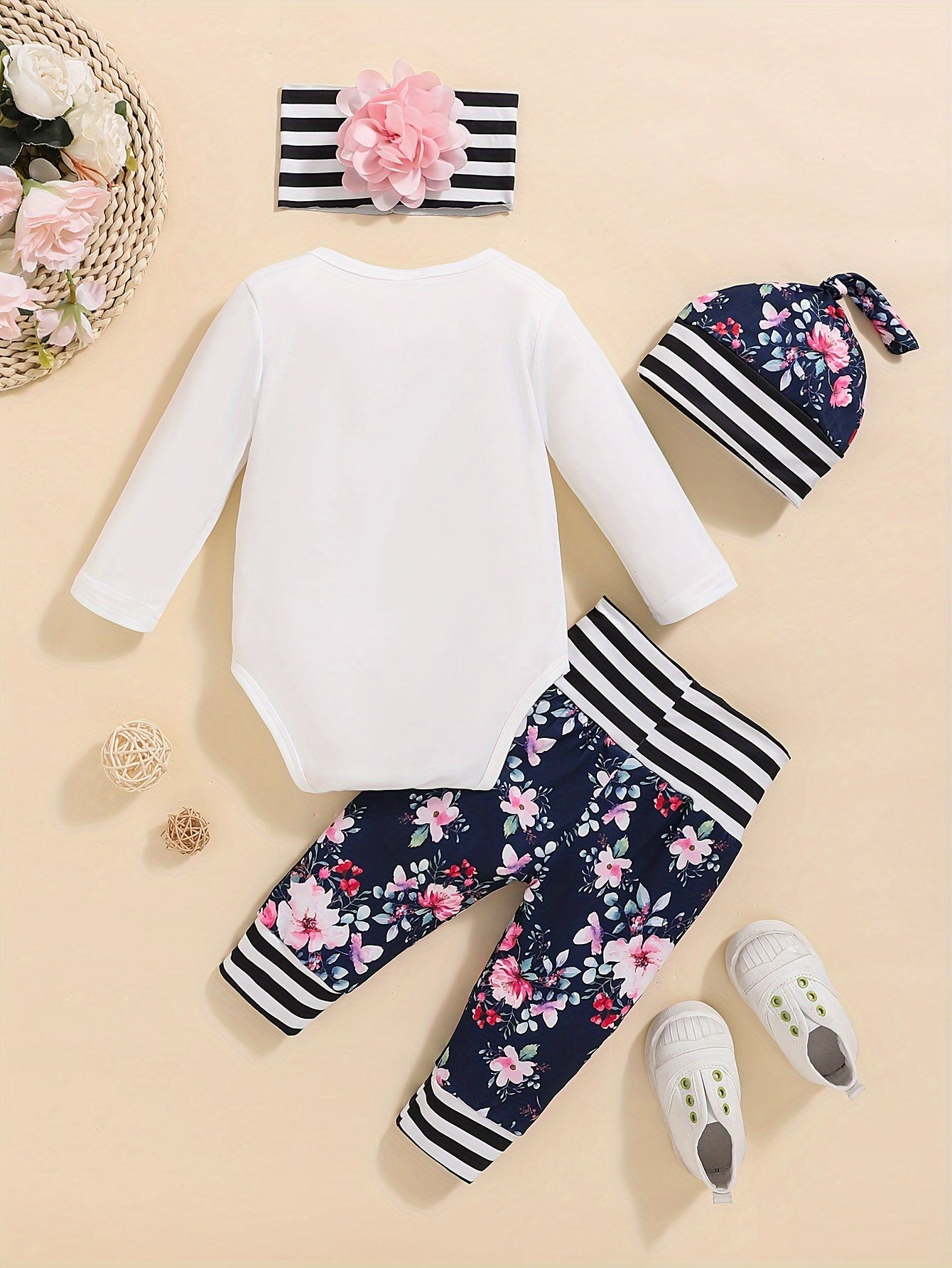 Girls Cute Letter Of Love Print Long Sleeve Bodysuit